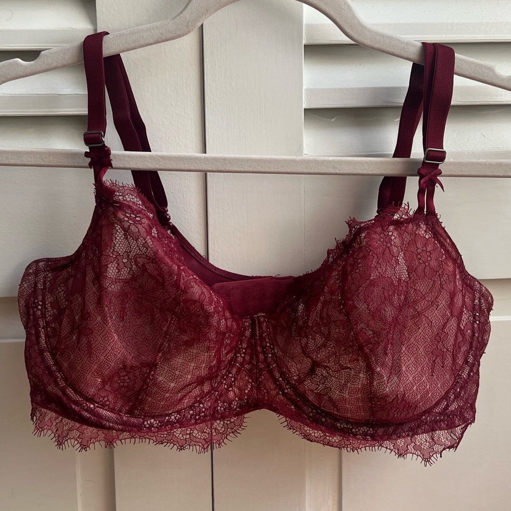 Victoria’s Secret Red Lace Bra